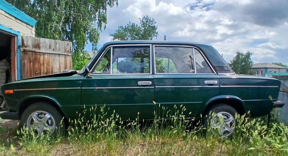 продам машину...
