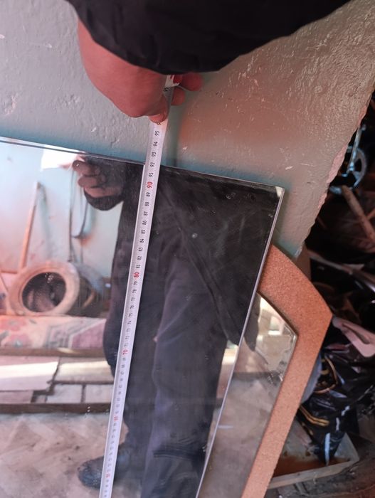 Прадаетса зеркало