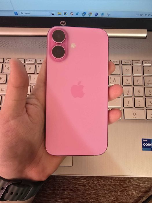iPhone 16 Roz, 128GB, baterie 98%, stare excelentă