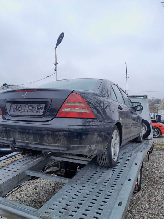 Mercedes C-klasa 2.2 Cdi  2003g. На части