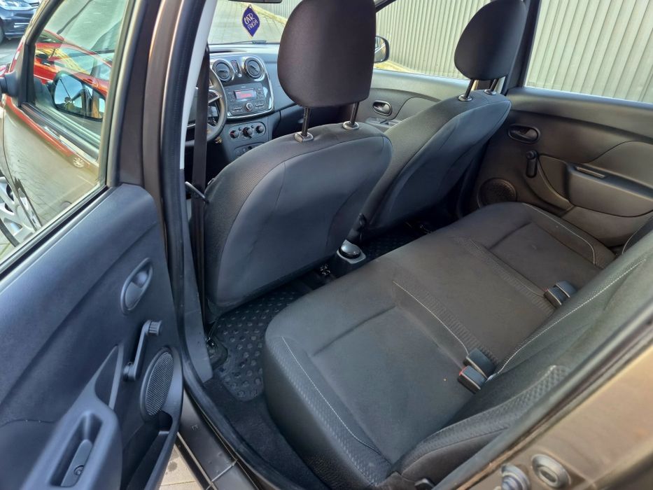 Dacia sandero  15.000 km noua 2019 benzina