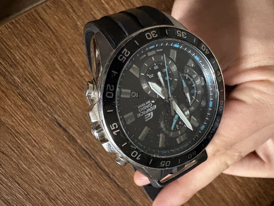 часовник Casio Edifice