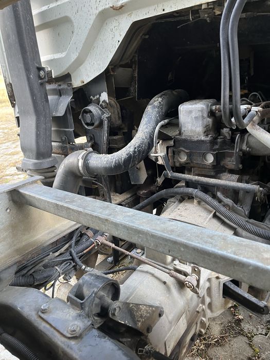 Nissan atleon 2001 basculabil trilateral