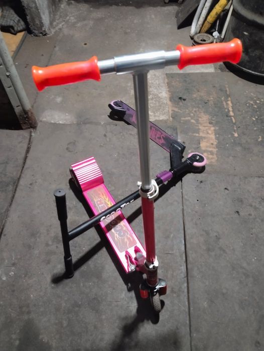 Самокаты  в отличном состоянии...