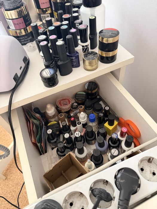 Продам все для маникюра