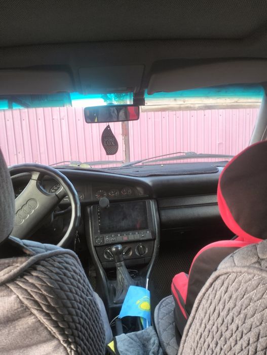 Продам Ауди 100 с4 универсал