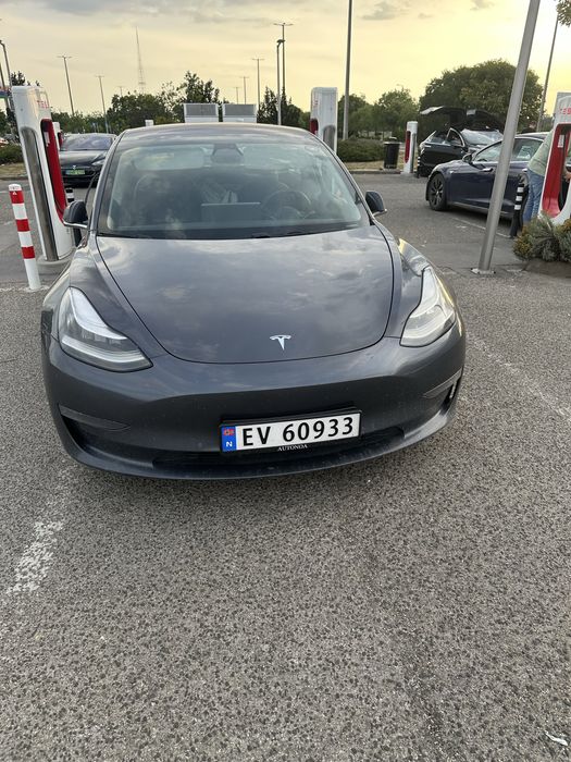 Tesla model 3 long range