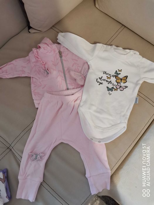 Бебешки комплекти размер 6-9 месеца