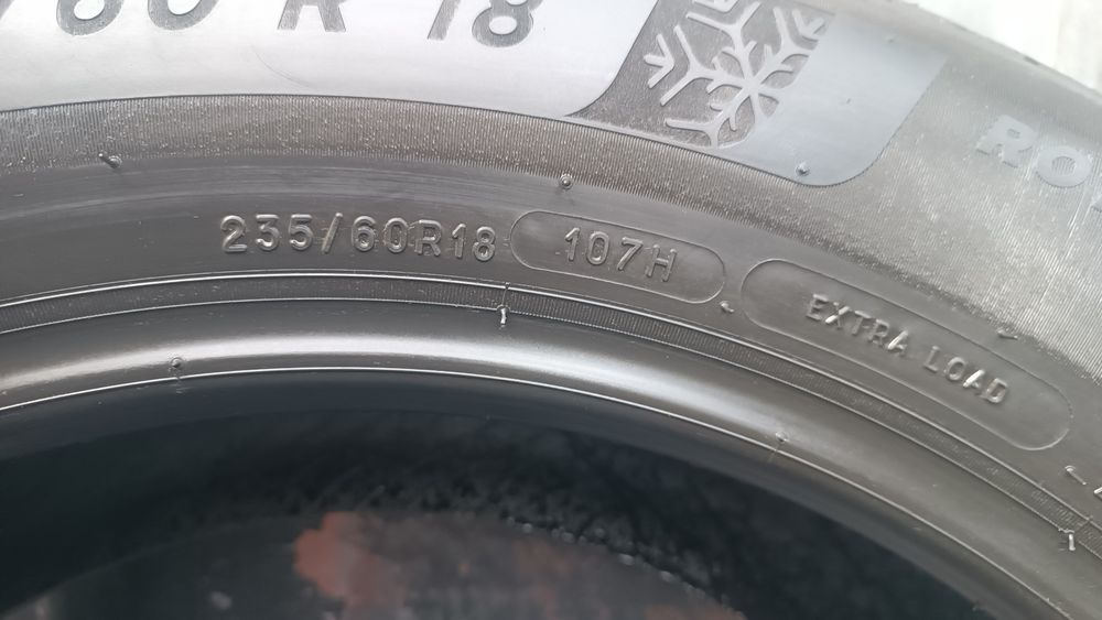 235/60/18 Michelin
