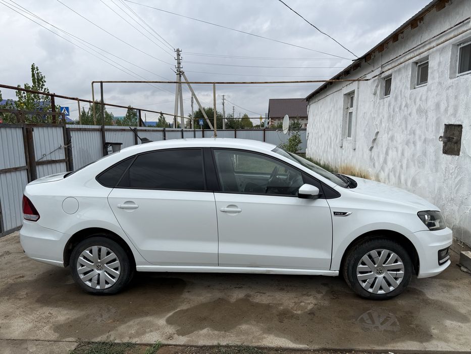 Продам машину Volkswagen Polo 2018