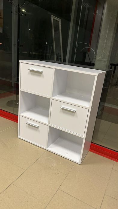 Цялостно оборудване за салон - маникюр , педикюр , мебели