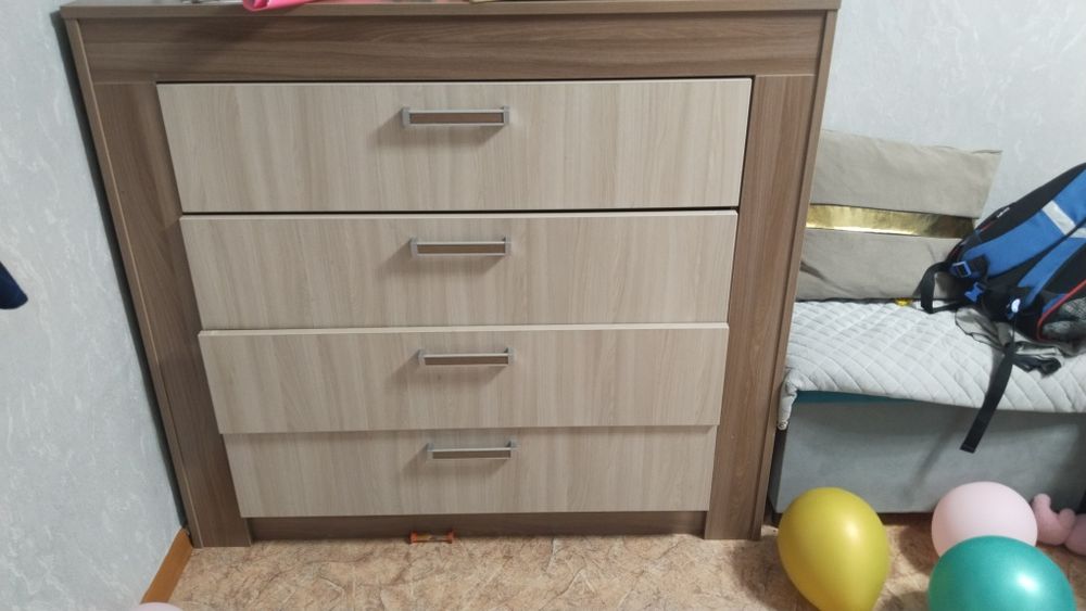 Продам спальный гарнитур