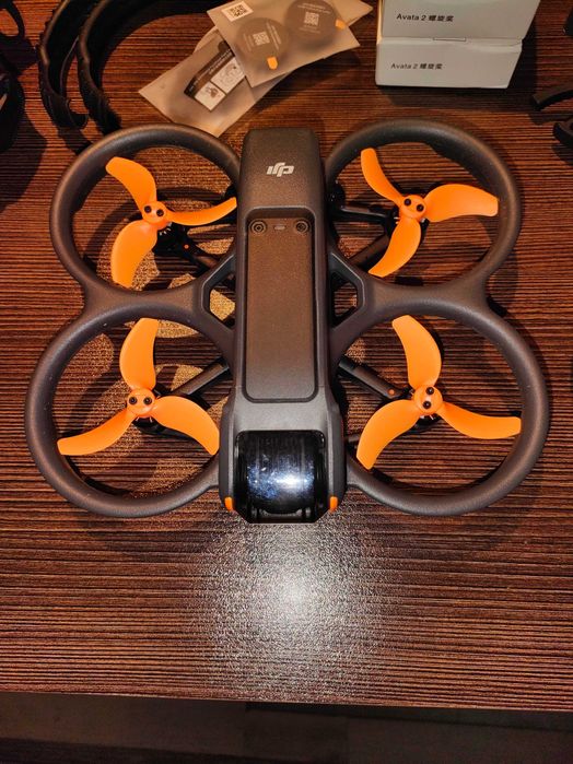DJI Avata 2 fly more combo + RC controller 3