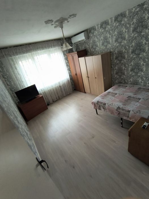 3 стаен апартамент 4 стаен апартамент под наем жк Красна поляна