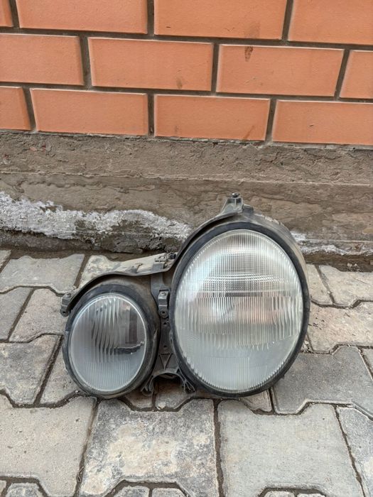 Фар на мерседес w210