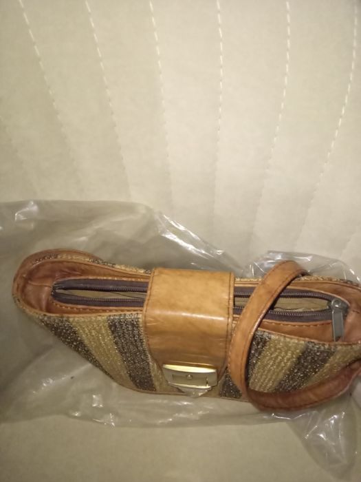 Сумка женская.натуральная кожа с соломкой.