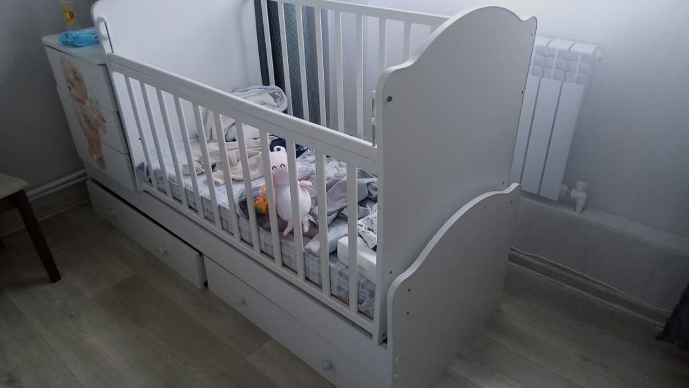 Продам детскую монешку кравать