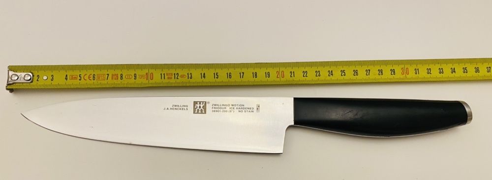 Cutitul Bucatarului Zwilling Five Star, Four Star Professional S 200mm