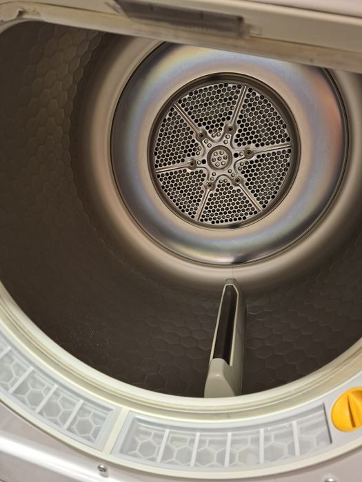 Продавам сушилня МИЕЛЕ