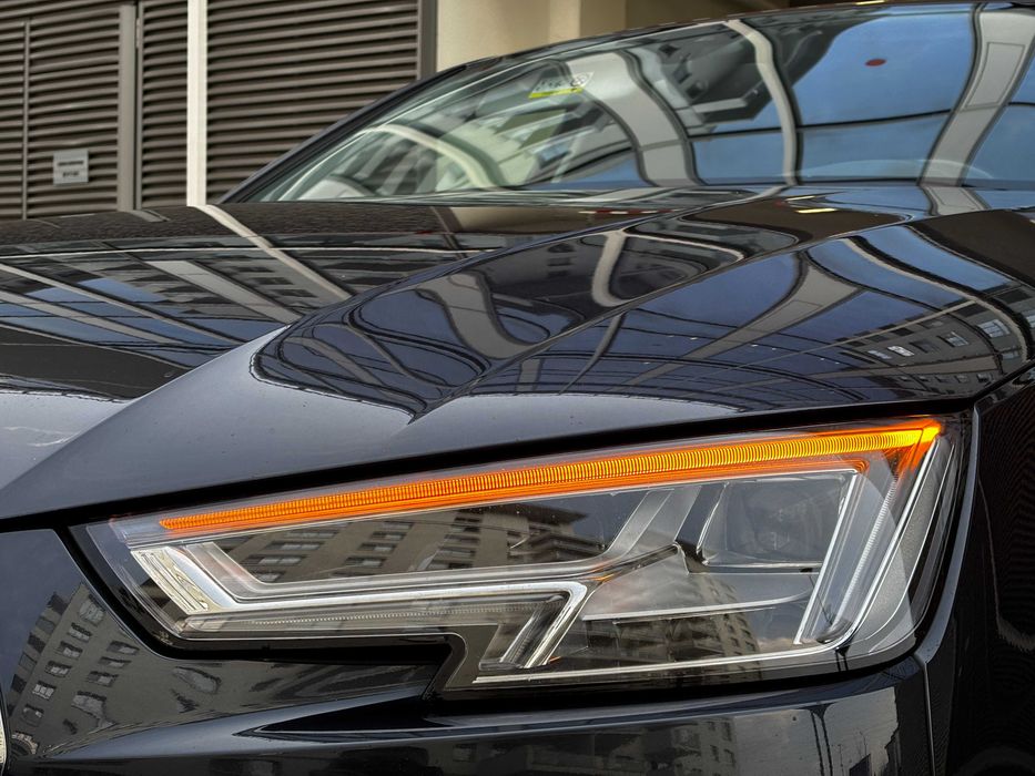 Audi A4 - Sedan - Echipare Ambition