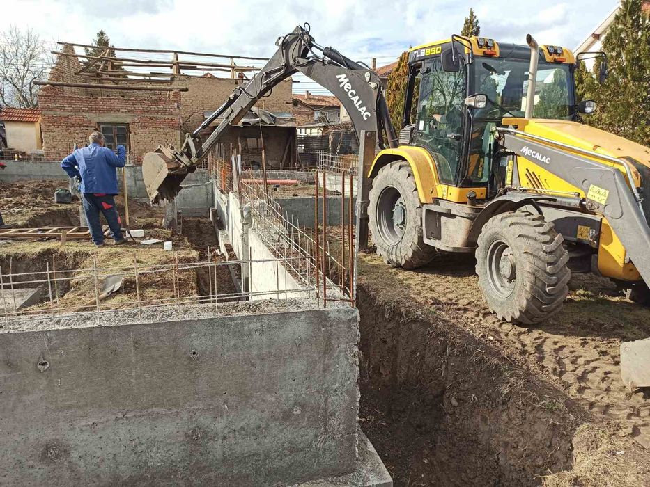 Услуги с комбиниран багер.Свредел и самосвал.