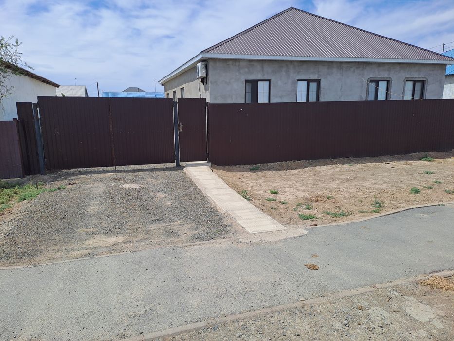 Жаңадан салынған үй сатылады