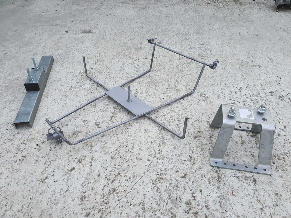 Suporti roata de rezerva pentru rulote, remorci, etc