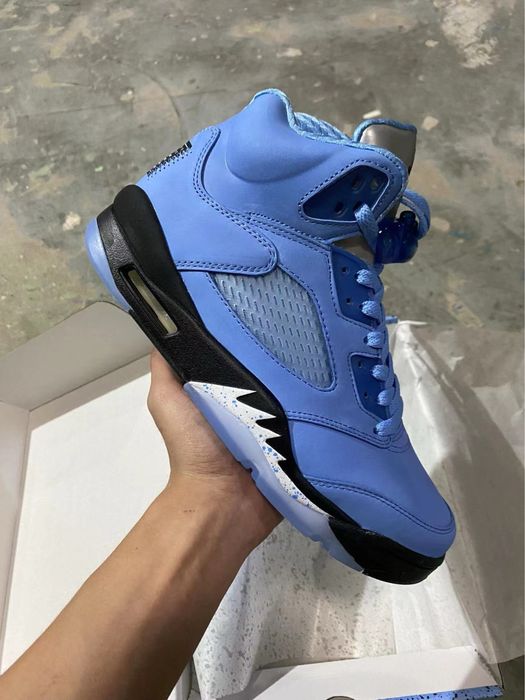 Air Jordan 5 “UNC”