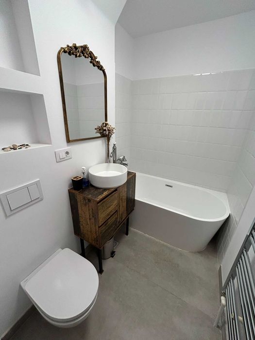 Apartament 3 camere de închiriat