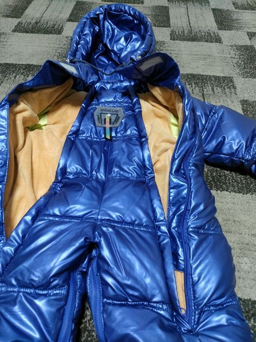 Продам детский зимнии комбинезон