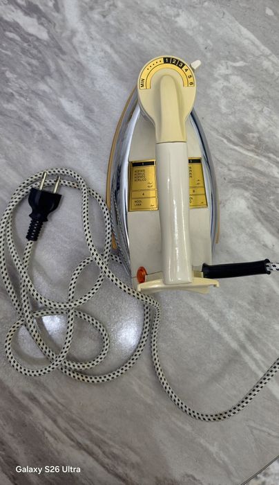 Утюг NIKAI NDI-724N — компактный и надёжный