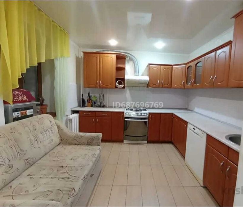 Продаётся 4 комн. квартира, район Сити Центр