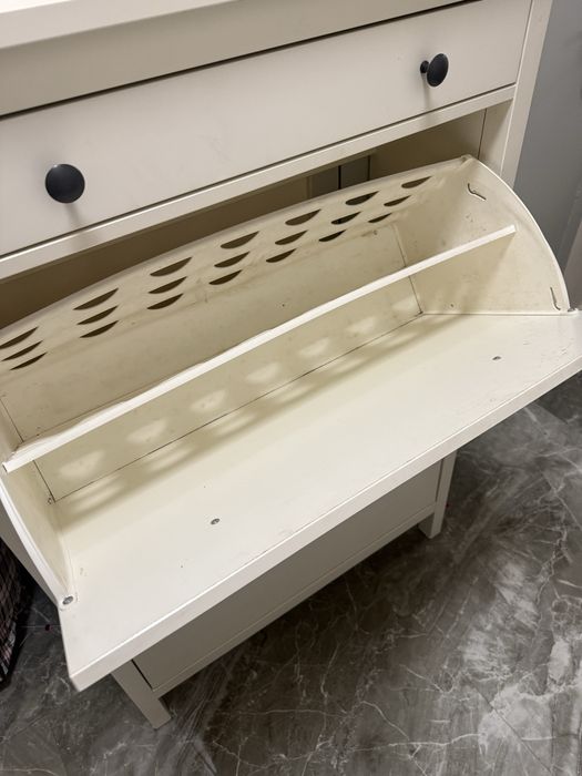 Обувница IKEA в хорошем состоянии
