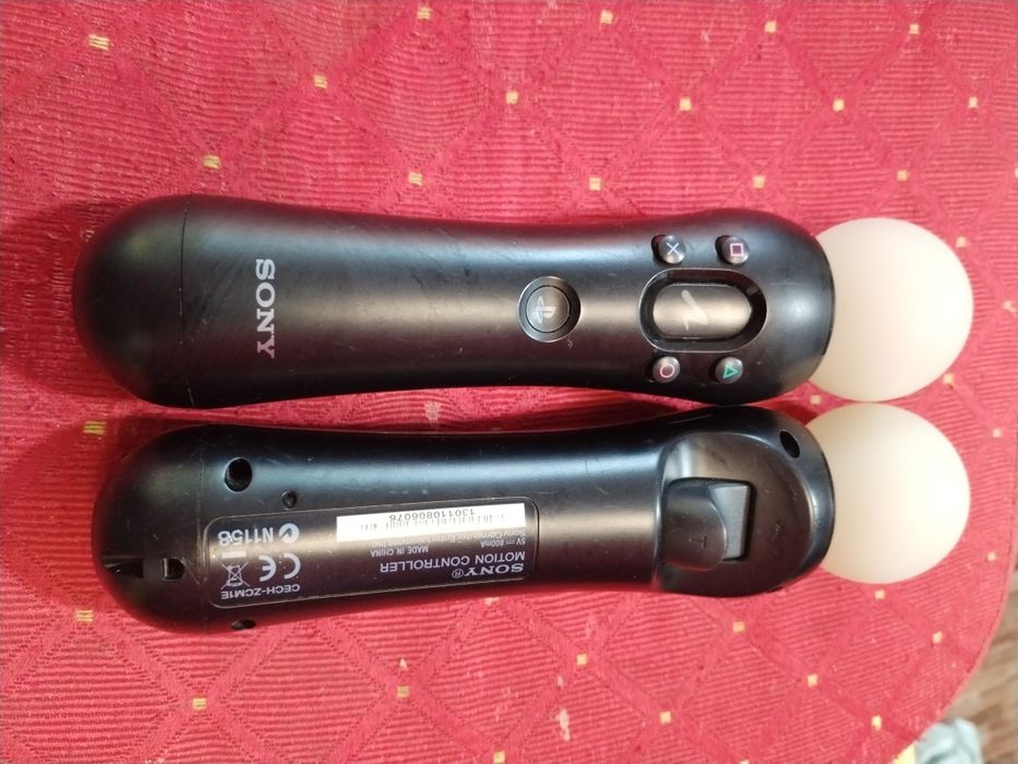 **Vând set  controllere  PlayStation 4 aduse din Germania