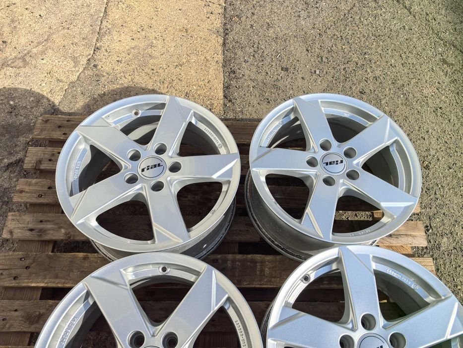 16 цола 5 х 112 мм Мерцедес / АУДИ / Фолксваген - 7 Инча / ЕТ 35