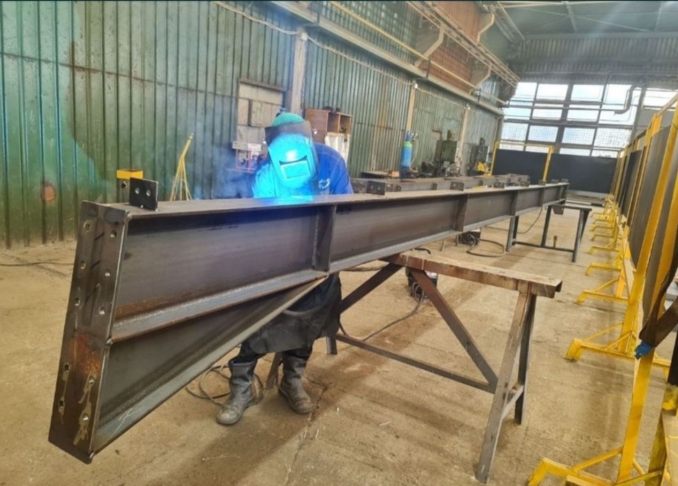 Vand hale și structuri metalice accept variante cu dube