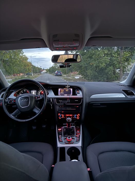 AUDI A4 Avant 2012 — imagine 5
