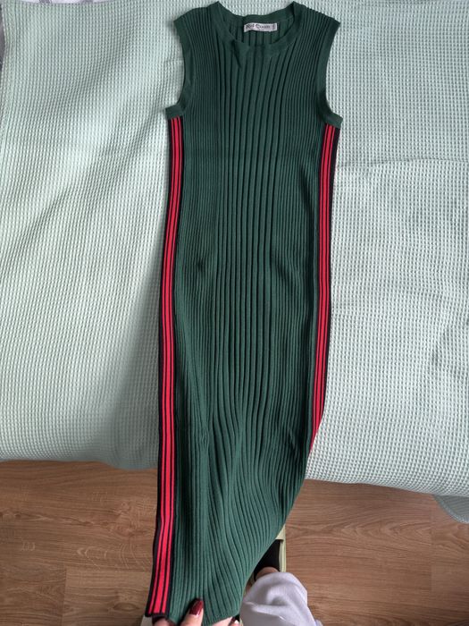 Дамски рокли с къс ръкав