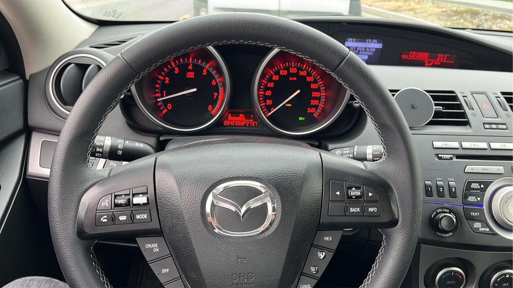 MAZDA 3 2010 — imagine 5