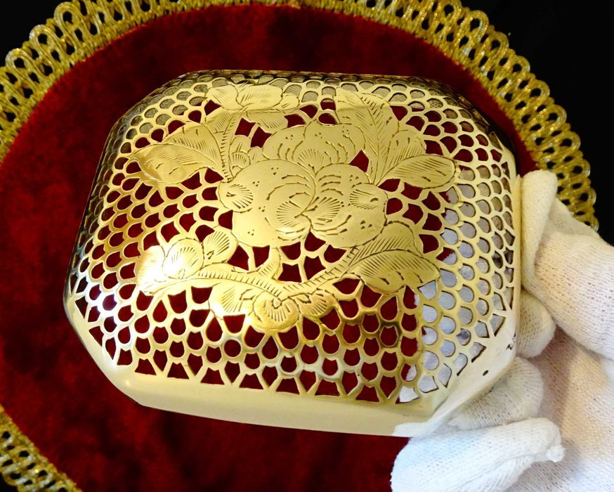 Старинно бронзово кандило,кадило,тамянник,ажур,цветя.