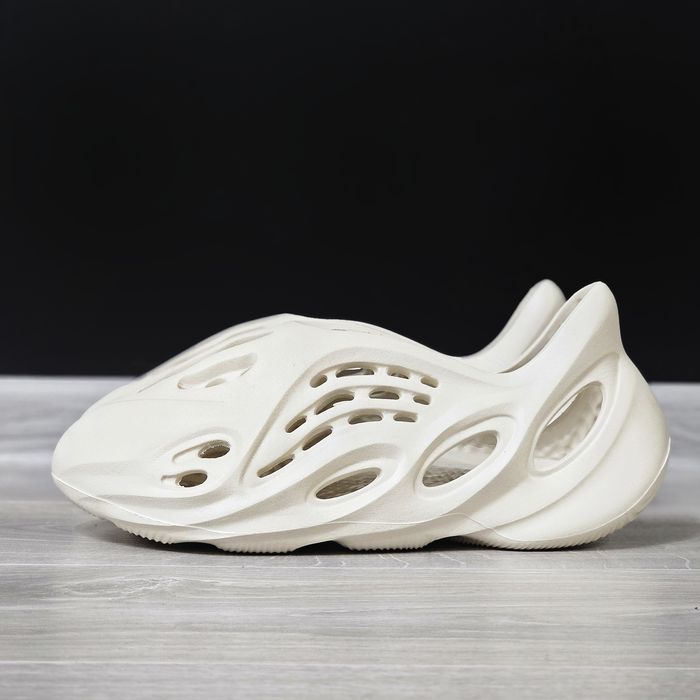 Yeezy Foam Runner Sand