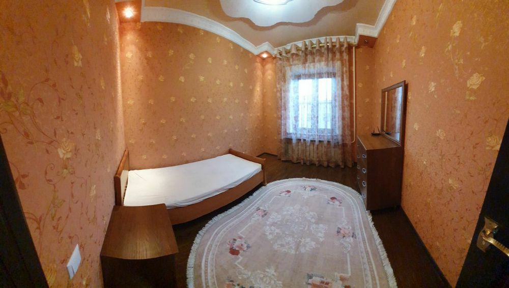 Сдаётся огромная квартира на Ойбеке 5 ти комнатная