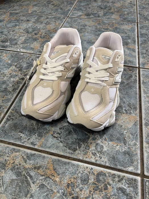 Adidasi New Balance 9060