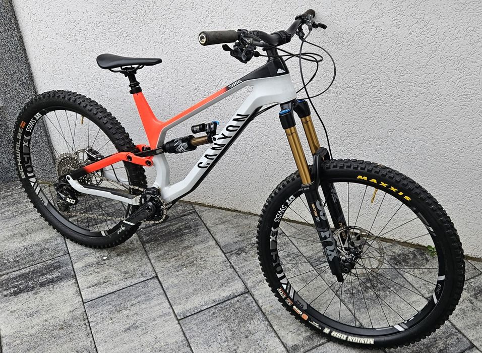 Canyon Torque CF 9.0 bicicleta carbon mtb full suspension Fox Kashima