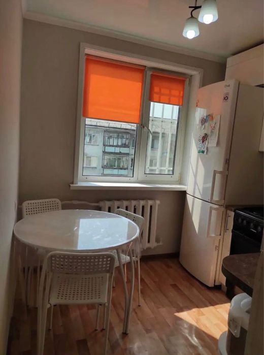 Продам 4 комнатную квартиру