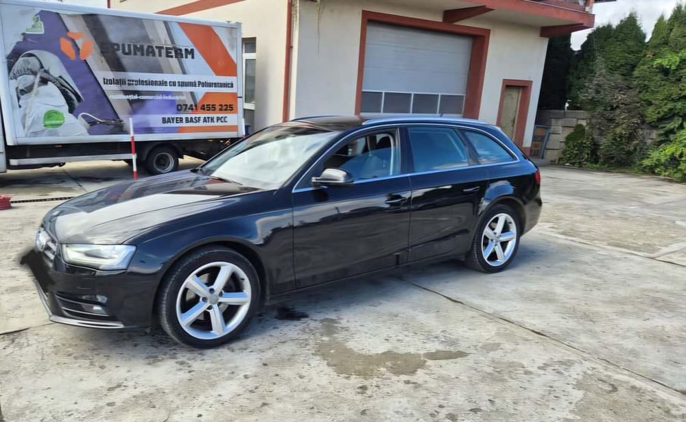 Vand Audi A4 B8 2012