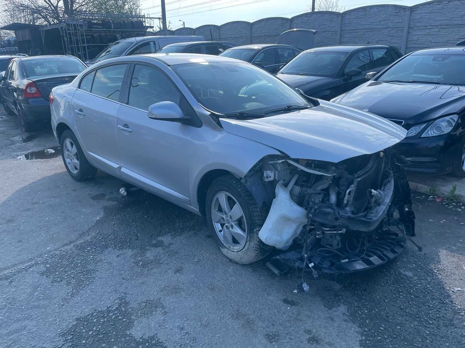 Dezmembrez Renault Fluence 1.5 DCi an 2010