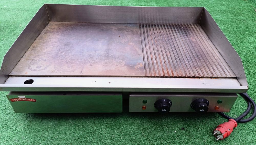 Grill / Grătar electric ,PROFESIONAL, 1/2 striat și 1/2 neted, de banc 730 mm, TOP GASTRO