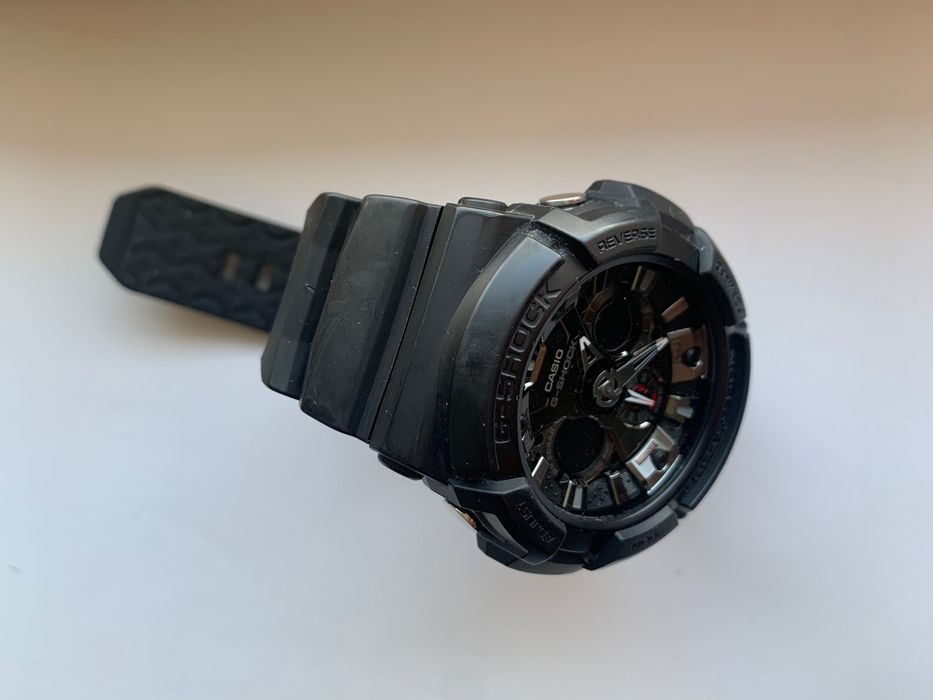 Продаю оригинальные б/у часы от G-Shock