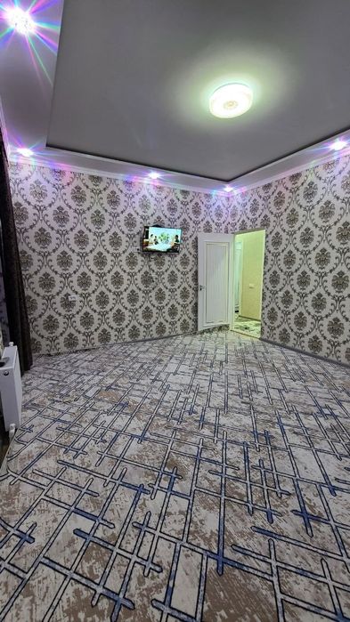 Фарҳодский бозор ёнида 2 хонали квартира ижарага берилади